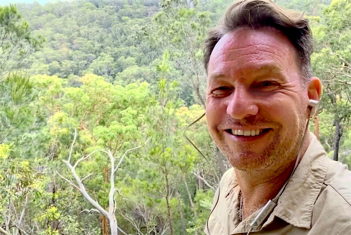 Friendly Hop A Tour guide streaming live from a lush green location